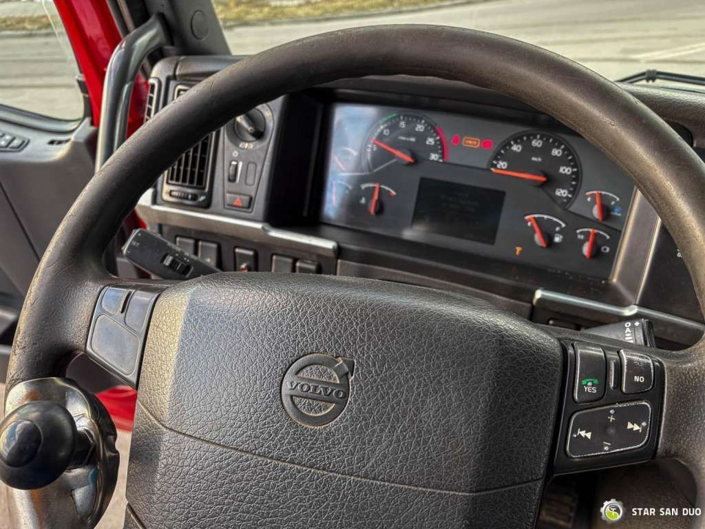 Camión grúa Volvo  FMX 500 8x2 Effer 585 Fly Jib Winch Crane Kran: foto 21