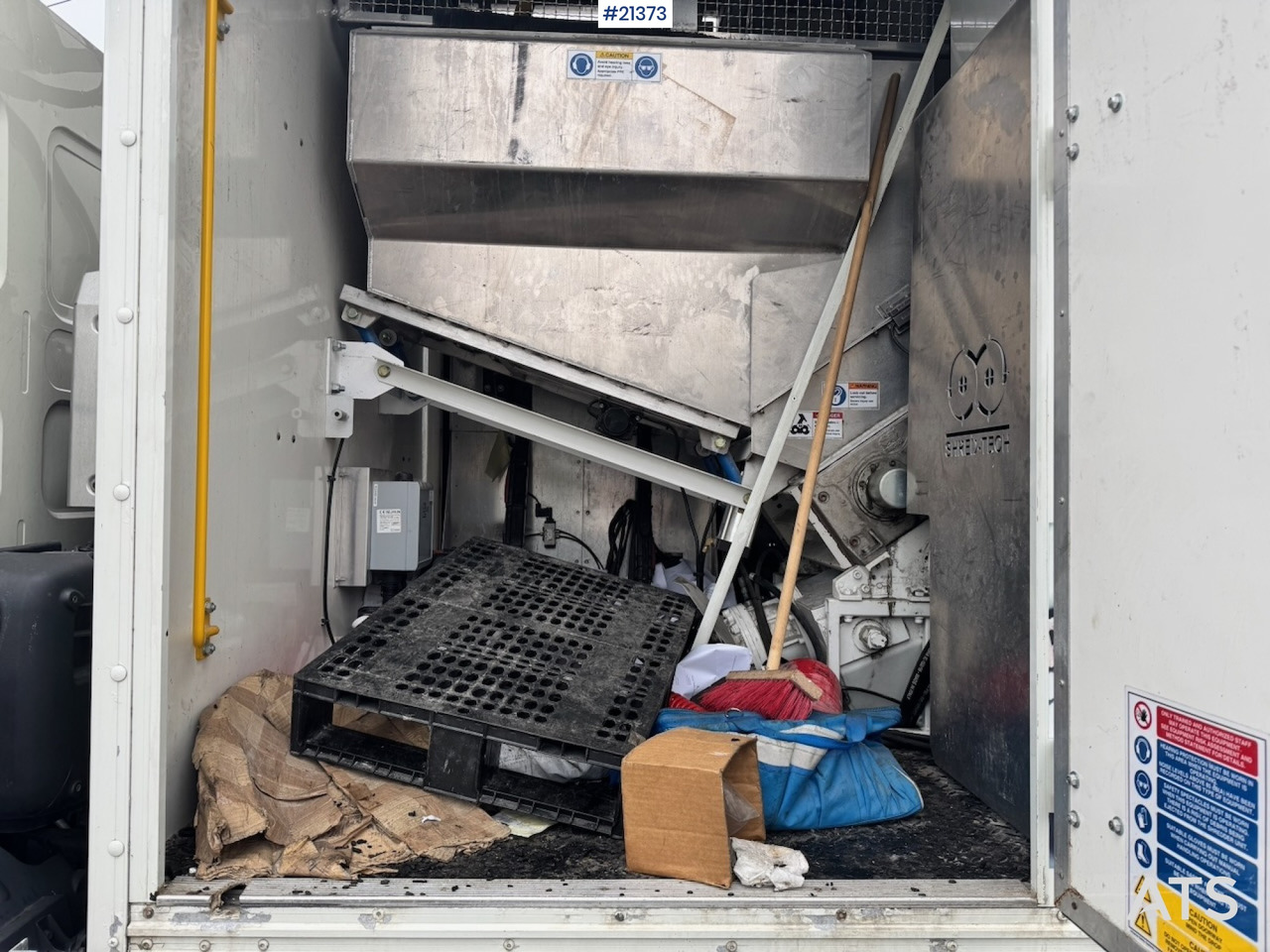 Trituradora de residuos, Camión DAF LF 260 Makuleringsbil. 37 000 km! Må Sees!: foto 14 Trituradora de residuos, Camión DAF LF 260 Makuleringsbil. 37 000 km! Må Sees!: foto 14