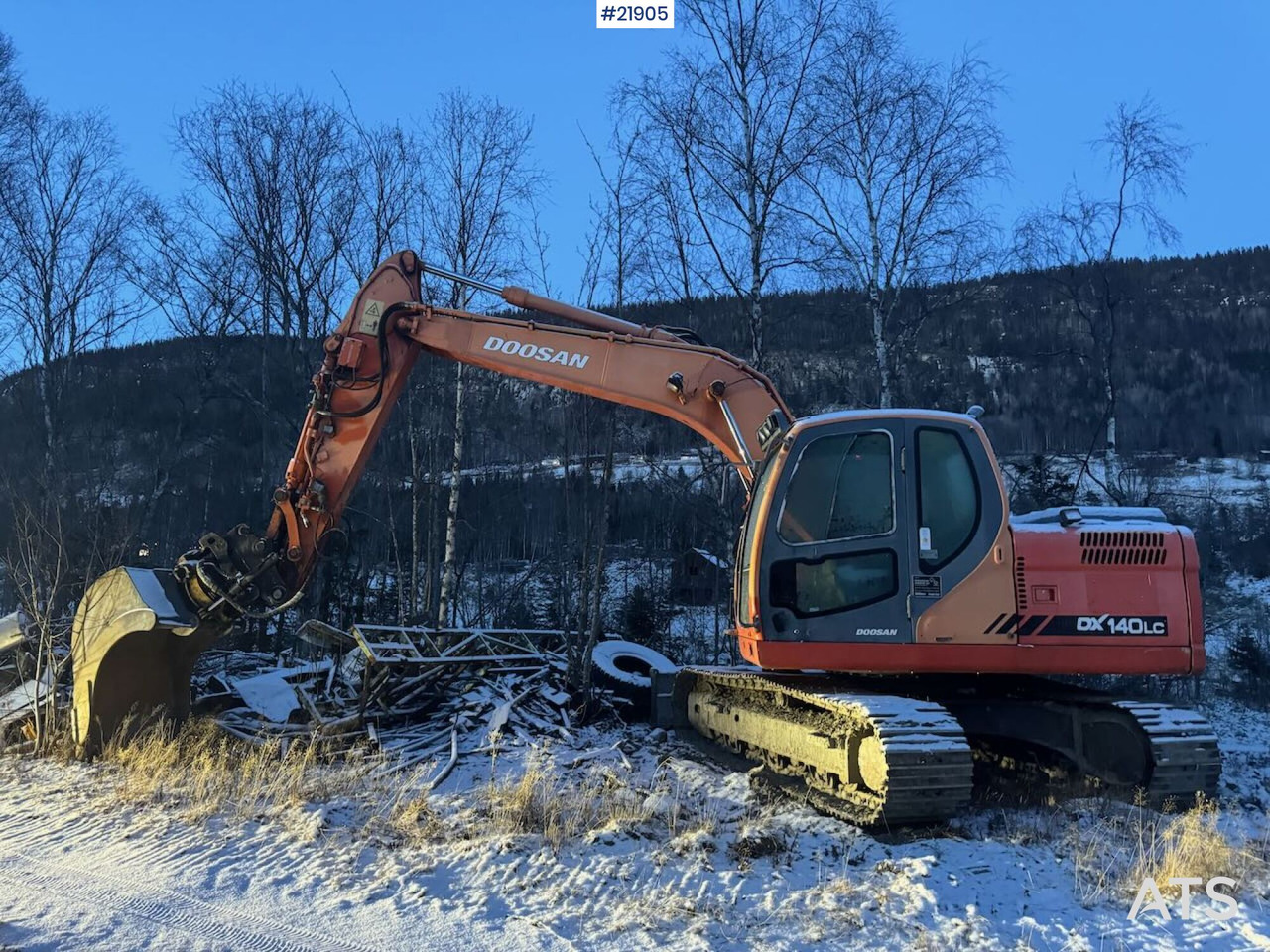 Doosan DX140LC Beltegraver m/ Engcon tilt og 2 skuffer. Nye belter. - Excavadora de cadenas: foto 3 Doosan DX140LC Beltegraver m/ Engcon tilt og 2 skuffer. Nye belter. - Excavadora de cadenas: foto 3