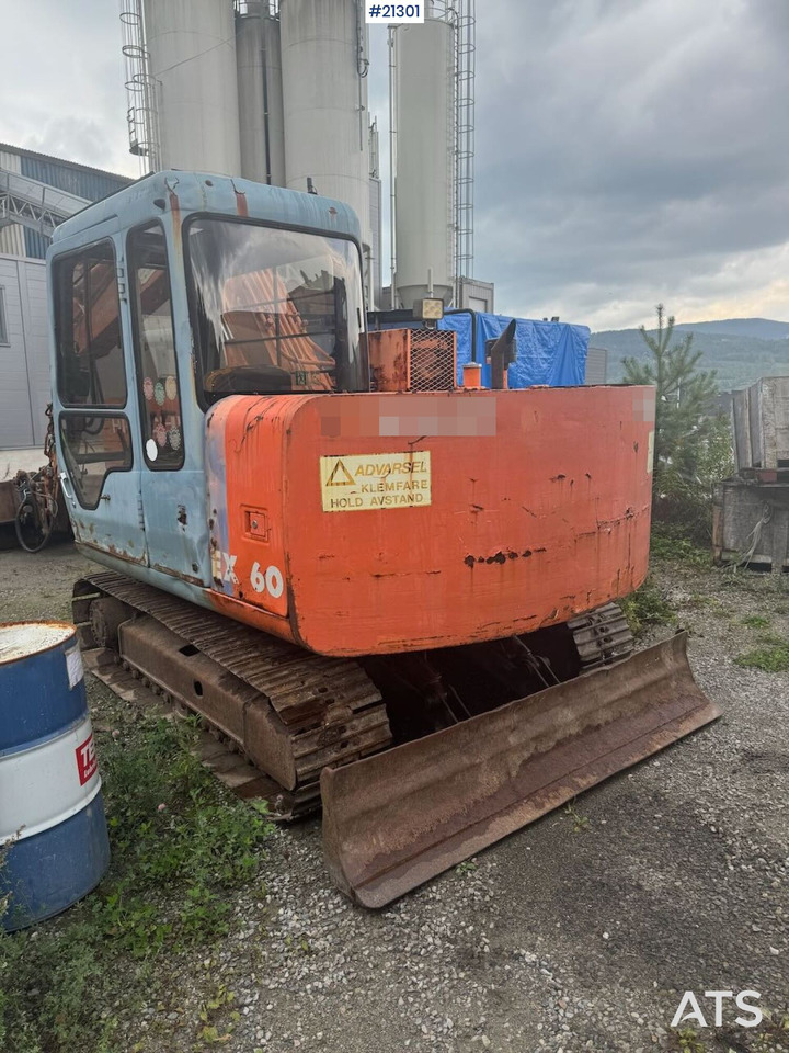 Excavadora de cadenas Hitachi EX60: foto 9