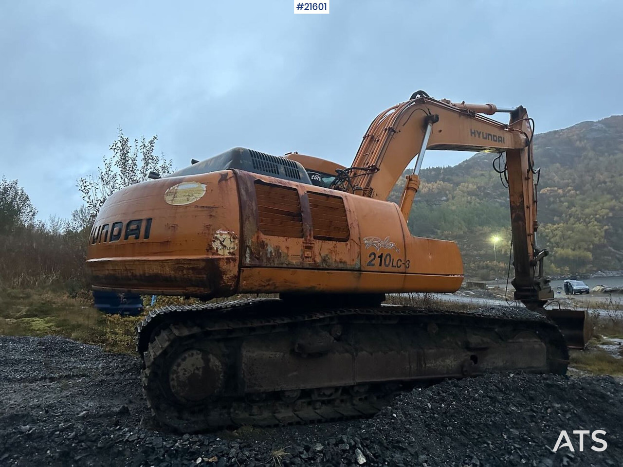Hyundai 210LC- 3H gravemaskin m/ 5 skuffer. Byttet belter for 100 timer siden - Excavadora de cadenas: foto 3 Hyundai 210LC- 3H gravemaskin m/ 5 skuffer. Byttet belter for 100 timer siden - Excavadora de cadenas: foto 3