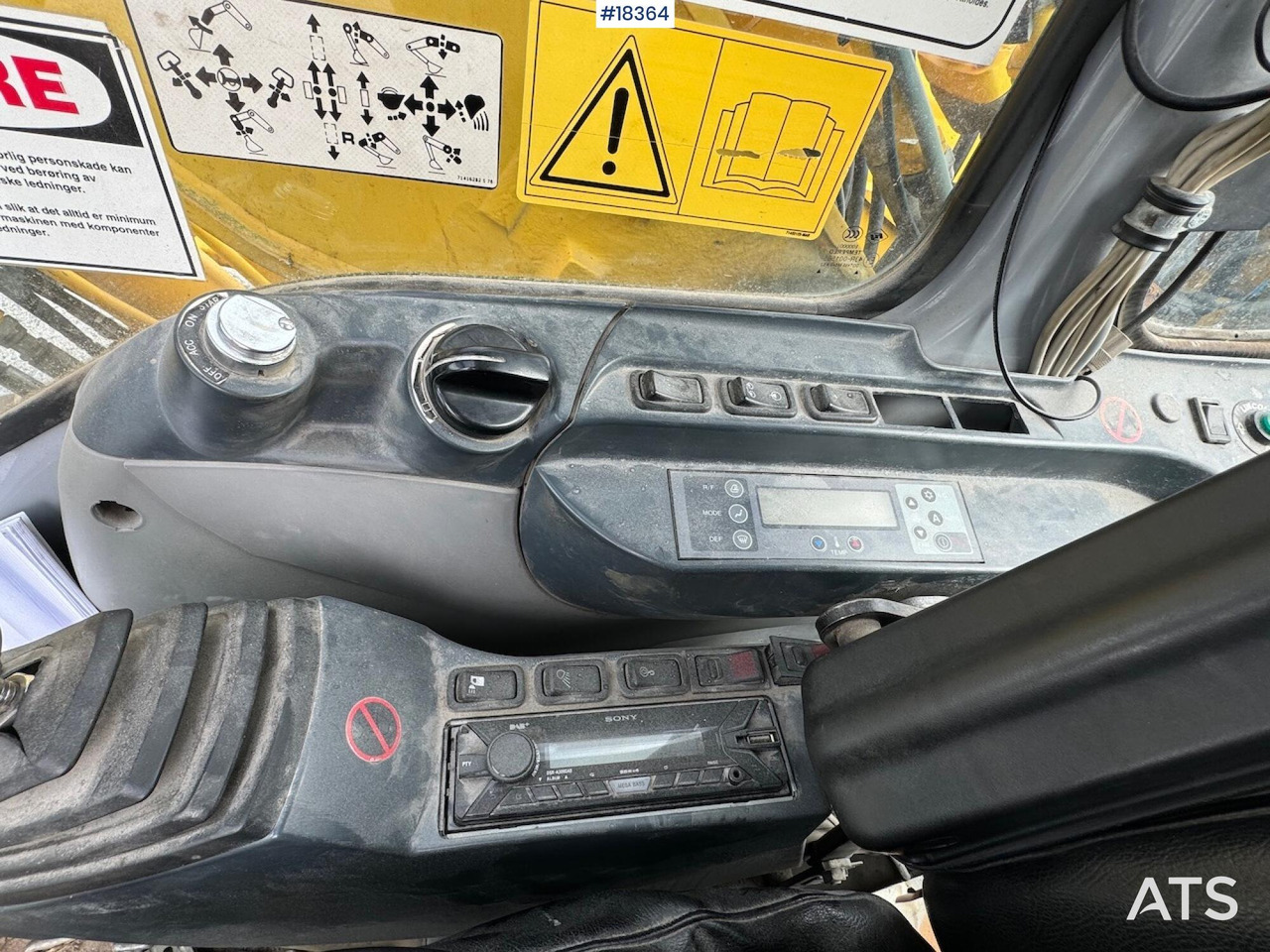 Excavadora Kobelco E215B: foto 24