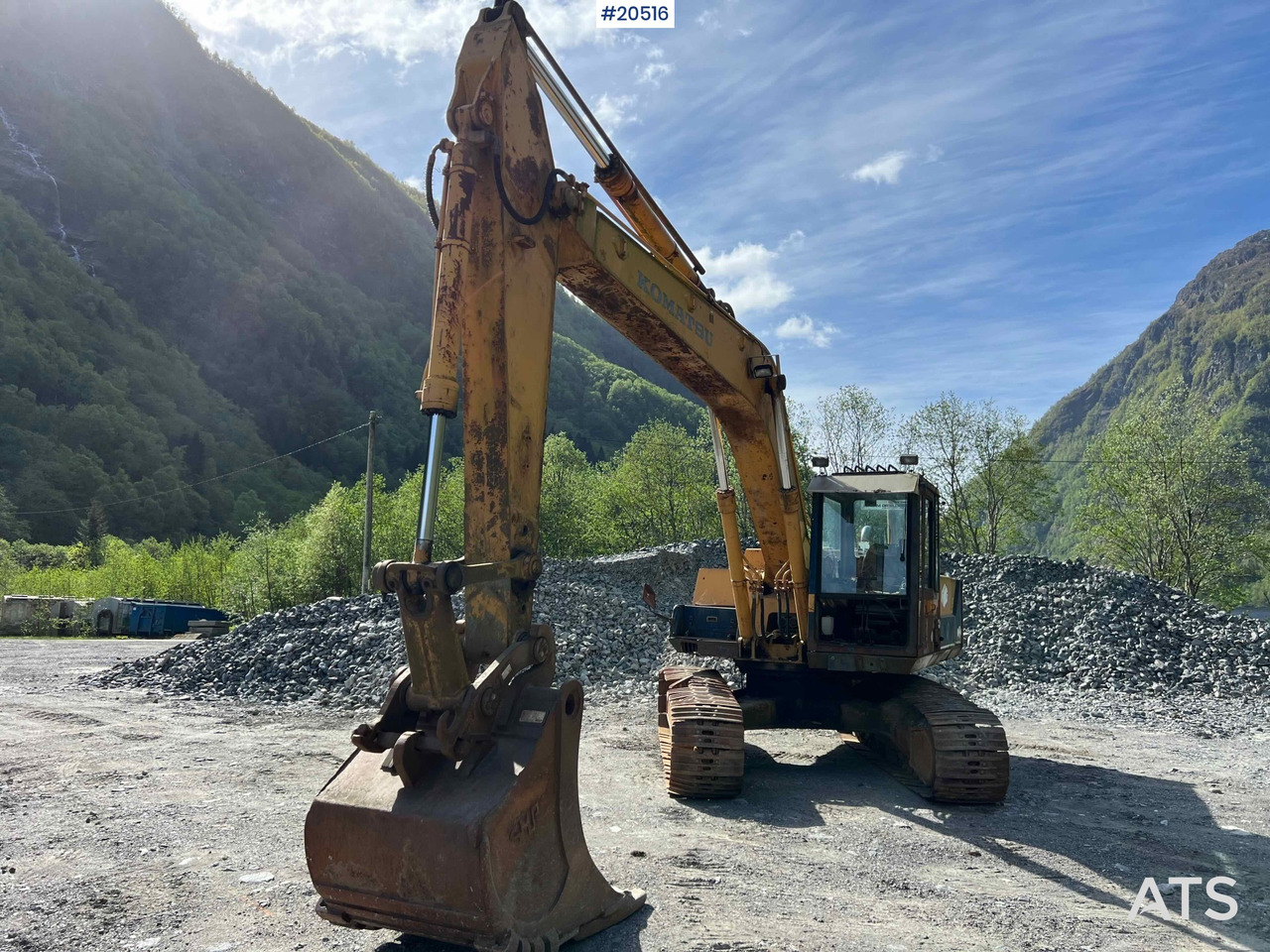 Komatsu PC200-3 - Excavadora: foto 5 Komatsu PC200-3 - Excavadora: foto 5