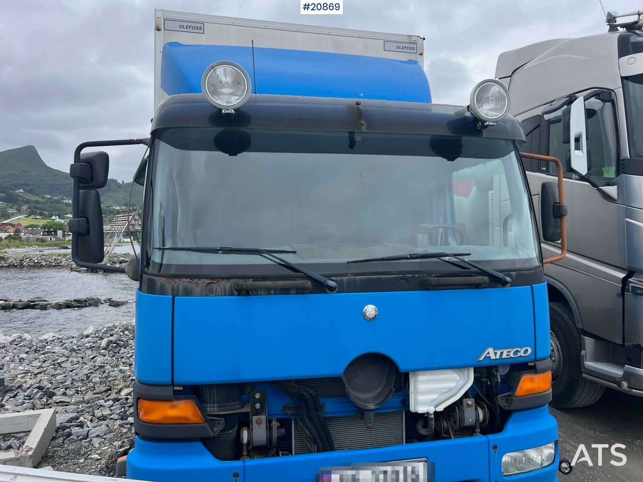Mercedes 1523 4x2 skapbil m/ full sideåpning og lift Rep.objekt - Camión caja cerrada: foto 3 Mercedes 1523 4x2 skapbil m/ full sideåpning og lift Rep.objekt - Camión caja cerrada: foto 3