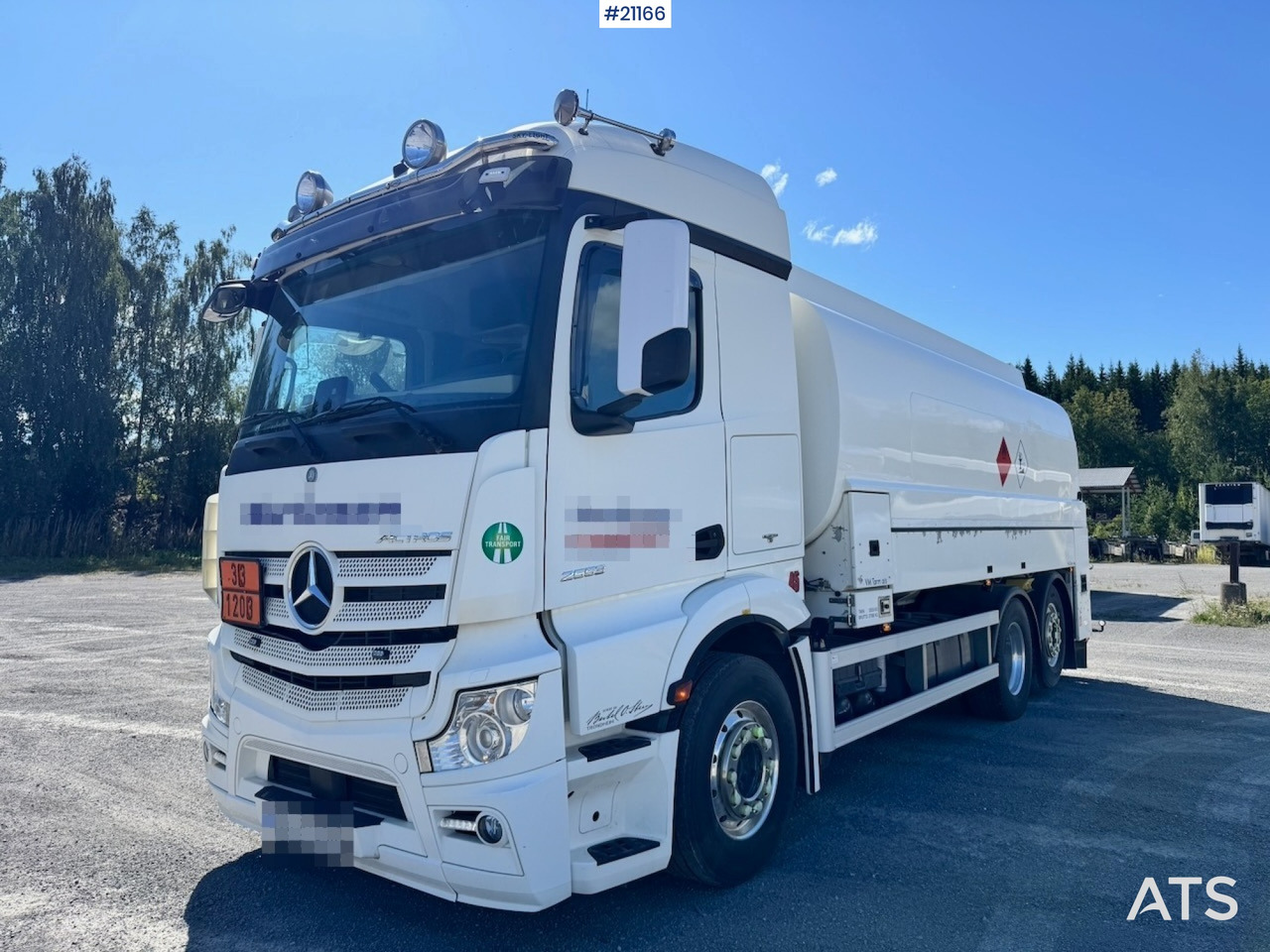 Mercedes Actros 2553 - Camión cisterna: foto 1 Mercedes Actros 2553 - Camión cisterna: foto 1