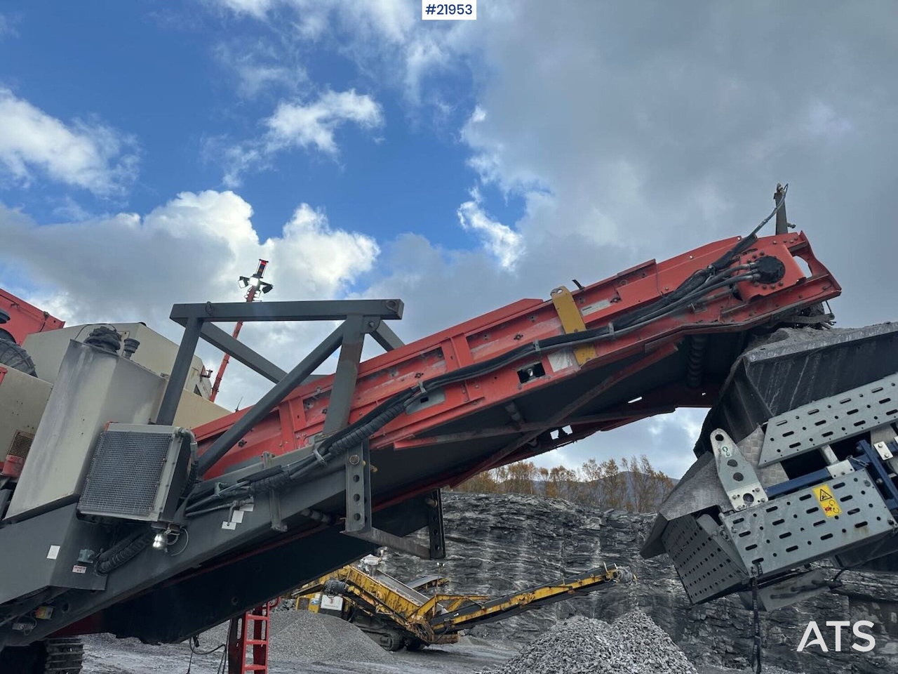 Sandvik UH440i spindel. SE VIDEO. - Trituradora de cono: foto 5 Sandvik UH440i spindel. SE VIDEO. - Trituradora de cono: foto 5