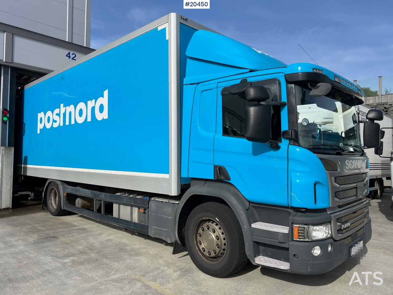 Scania P280 - Camión caja cerrada: foto 1 Scania P280 - Camión caja cerrada: foto 1