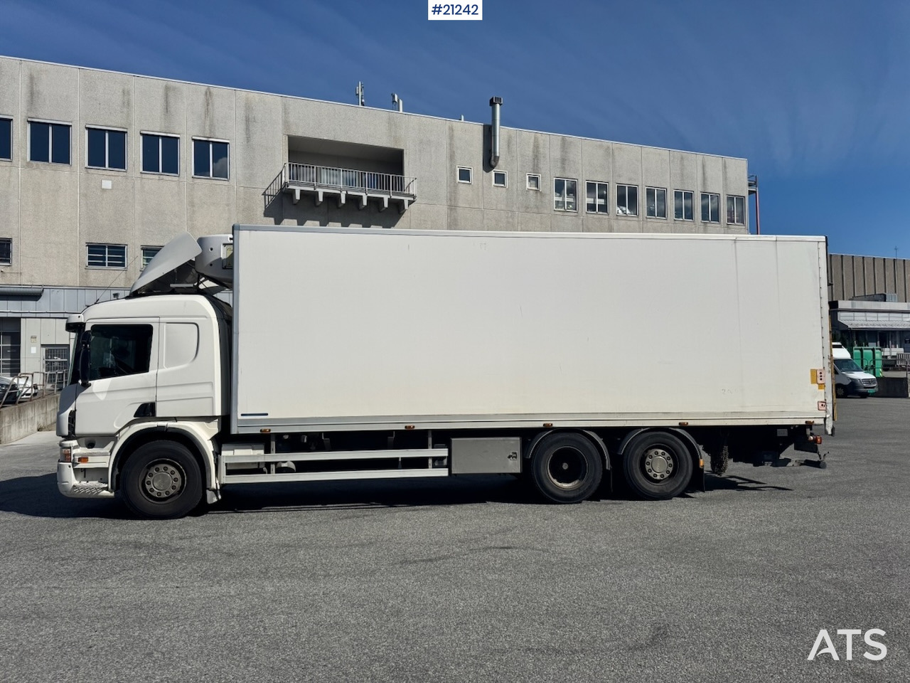 Scania P420 - Camión frigorífico: foto 4 Scania P420 - Camión frigorífico: foto 4