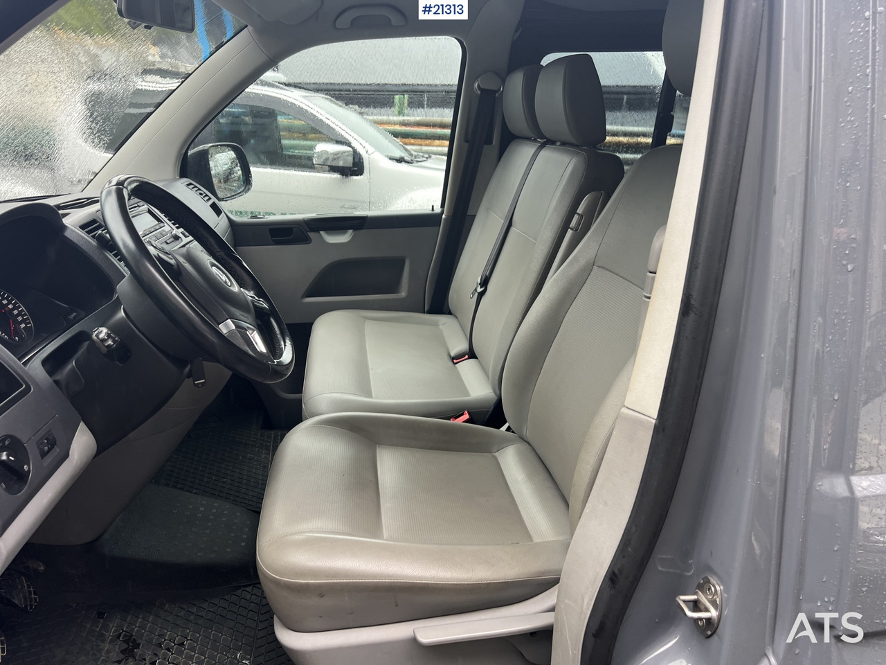 Arrendamiento de Volkswagen kombi 9 seter minibuss Volkswagen kombi 9 seter minibuss: foto 26 Arrendamiento de Volkswagen kombi 9 seter minibuss Volkswagen kombi 9 seter minibuss: foto 26