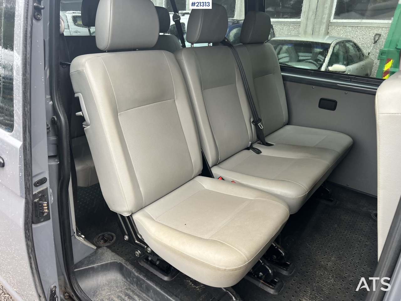 Arrendamiento de Volkswagen kombi 9 seter minibuss Volkswagen kombi 9 seter minibuss: foto 32 Arrendamiento de Volkswagen kombi 9 seter minibuss Volkswagen kombi 9 seter minibuss: foto 32