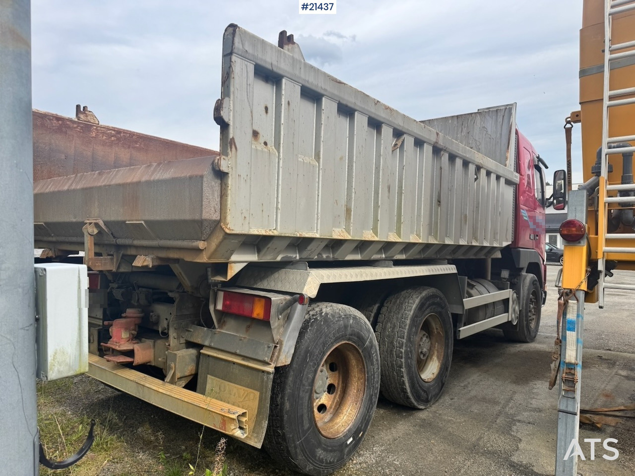 Volvo FH12 420 - Camión volquete: foto 5 Volvo FH12 420 - Camión volquete: foto 5