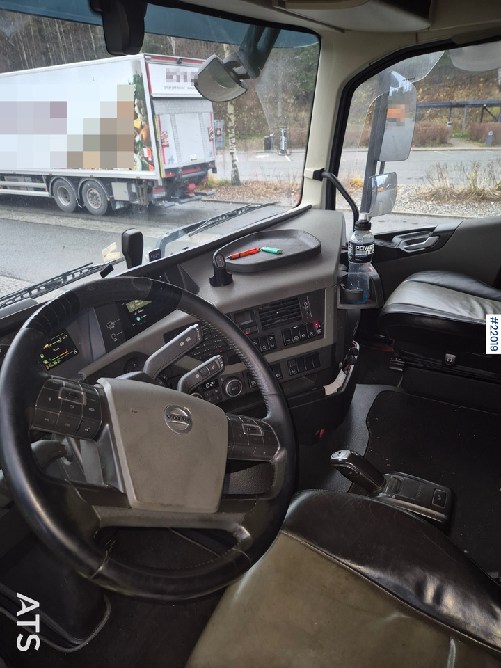 Volvo FH540 - Camión caja cerrada: foto 5 Volvo FH540 - Camión caja cerrada: foto 5