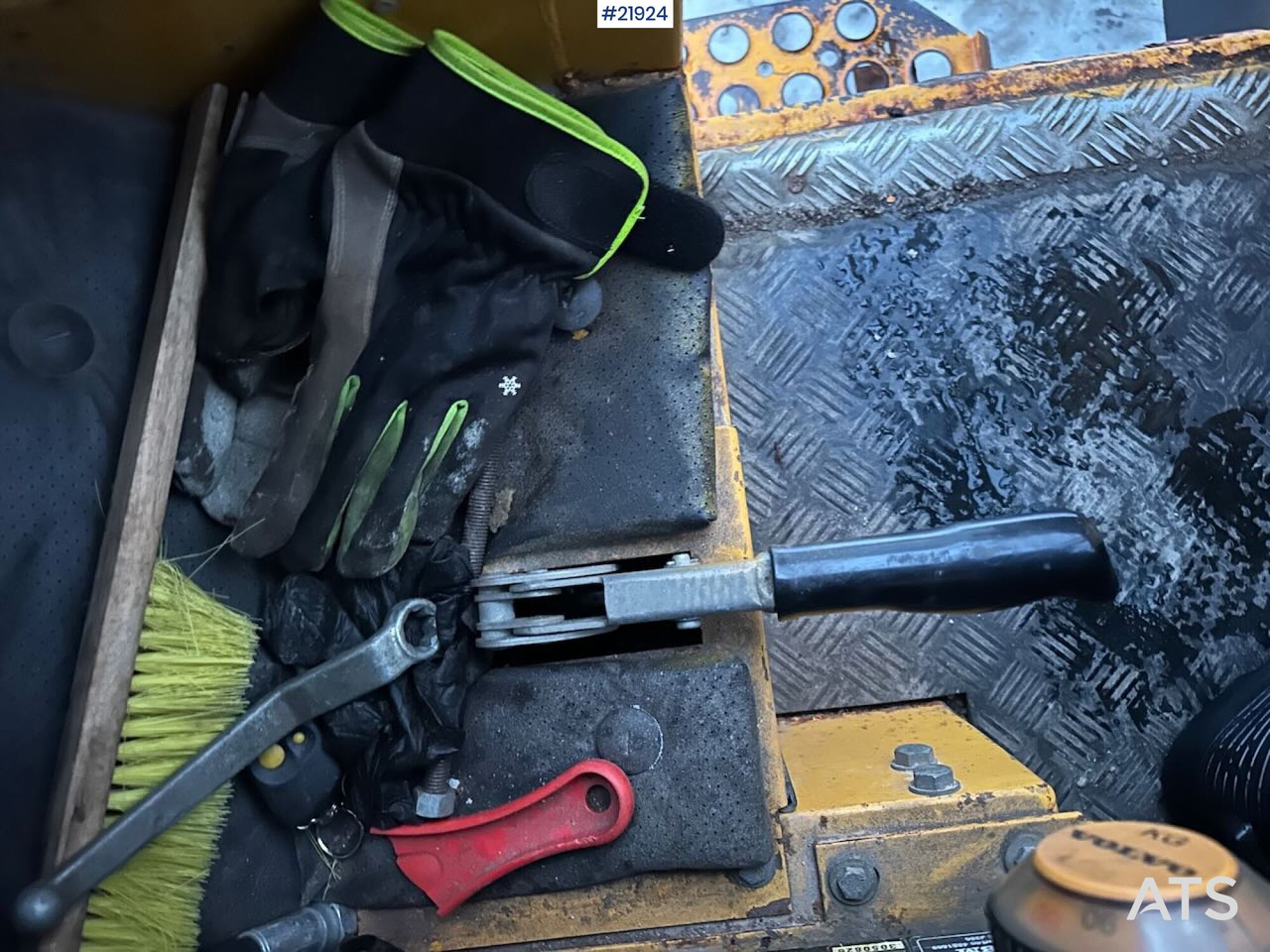 Cargadora de ruedas Volvo L70 hjullaster med klappvinge, pallegafler og planeringsskuffe: foto 28