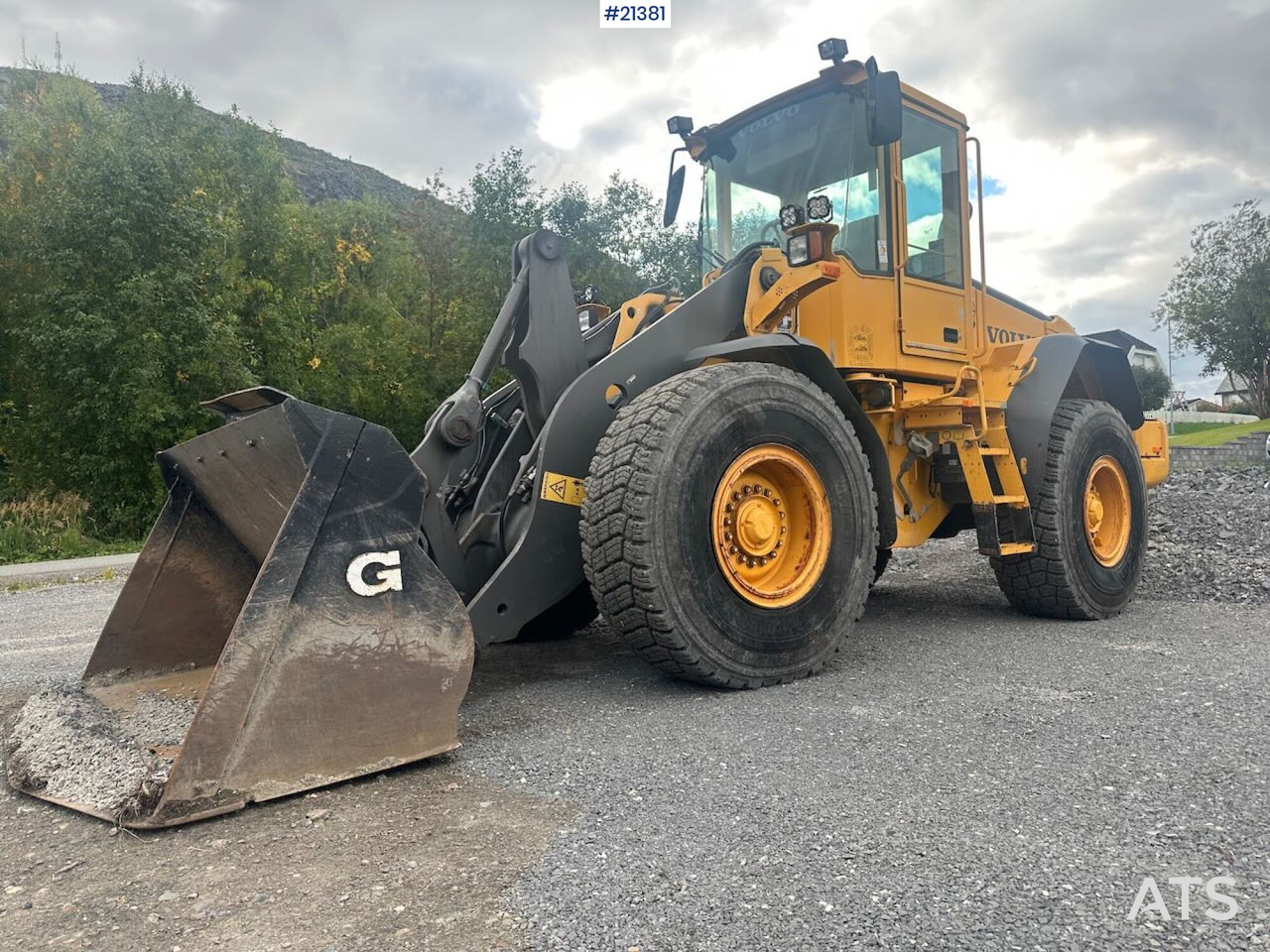 Volvo L90E hjullaster. SE VIDEO - Cargadora de ruedas: foto 2 Volvo L90E hjullaster. SE VIDEO - Cargadora de ruedas: foto 2