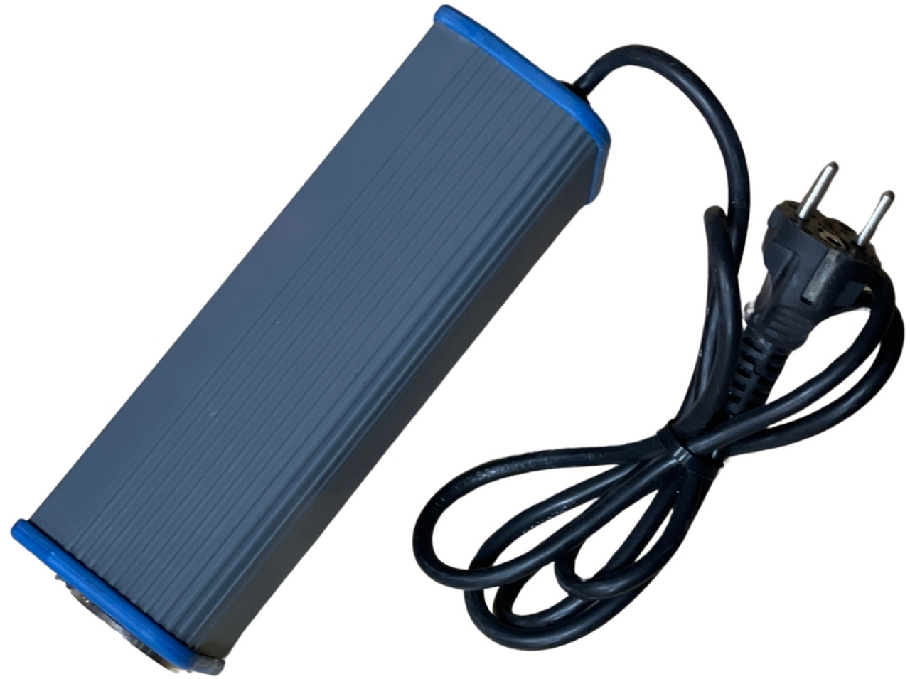 Cargador original Imet enchufe CB6000 - Sistema eléctrico para Grúa para camión: foto 5 Cargador original Imet enchufe CB6000 - Sistema eléctrico para Grúa para camión: foto 5