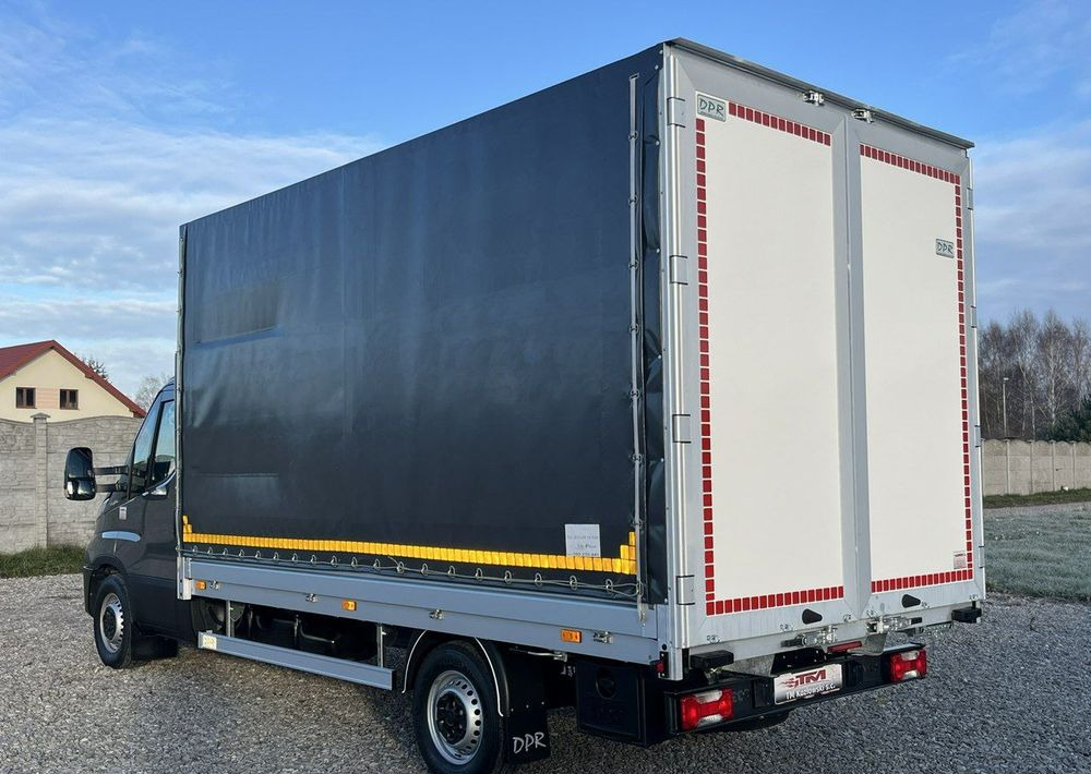 Iveco Daily - Furgoneta con lona: foto 3 Iveco Daily - Furgoneta con lona: foto 3