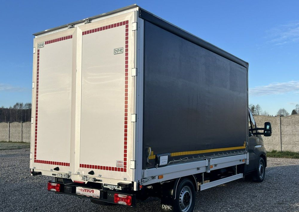 Iveco Daily - Furgoneta con lona: foto 4 Iveco Daily - Furgoneta con lona: foto 4