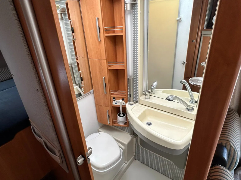 Autocaravana integral Fiat B644 6 personen HYMER de mooiste van Nederland: foto 11
