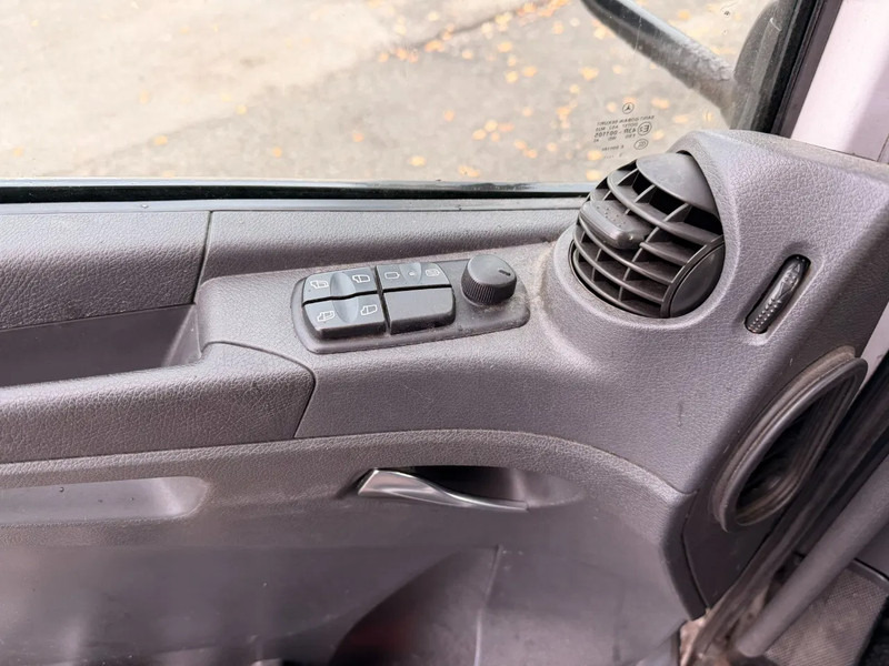 Mercedes-Benz Atego 816 EURO VI - Camión caja cerrada: foto 5 Mercedes-Benz Atego 816 EURO VI - Camión caja cerrada: foto 5