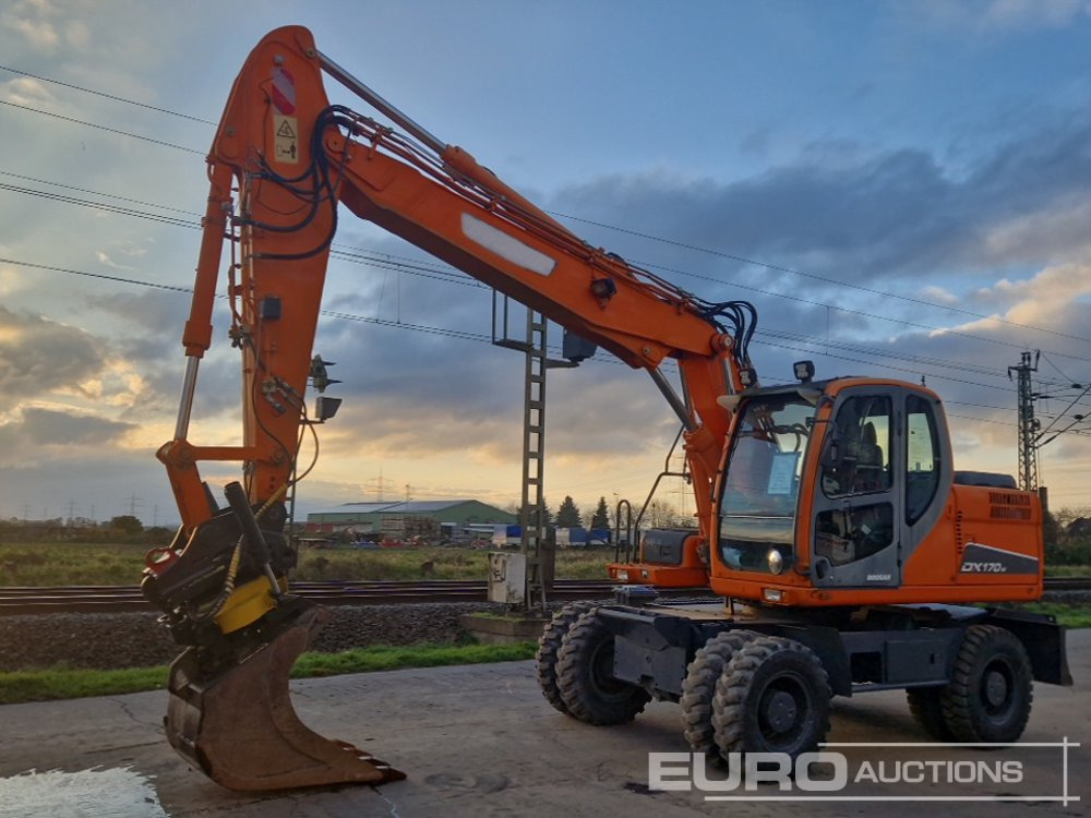 2010 Doosan DX170W - Excavadora de ruedas: foto 1 2010 Doosan DX170W - Excavadora de ruedas: foto 1