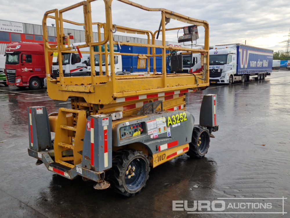 2013 Haulotte Compact 12DX - Plataforma elevadora: foto 4 2013 Haulotte Compact 12DX - Plataforma elevadora: foto 4