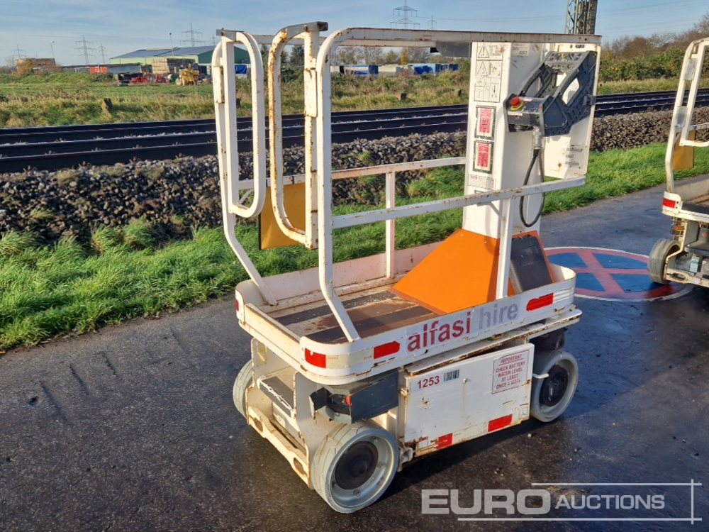 2013 JLG 1230ES - Plataforma de mástil vertical: foto 1 2013 JLG 1230ES - Plataforma de mástil vertical: foto 1