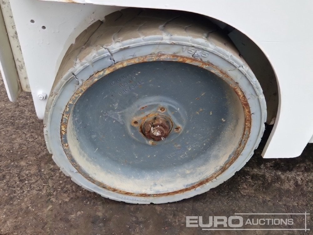 Plataforma elevadora 2014 Haulotte Compact 12: foto 7 Plataforma elevadora 2014 Haulotte Compact 12: foto 7