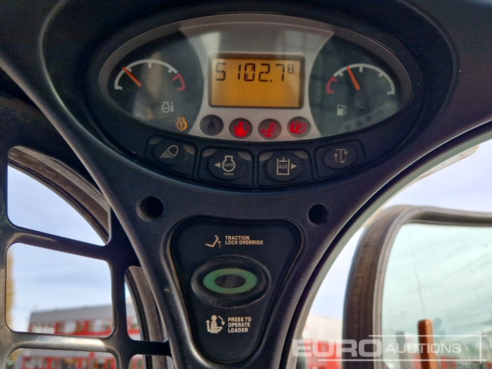 Minicargadora 2015 Bobcat T590: foto 30