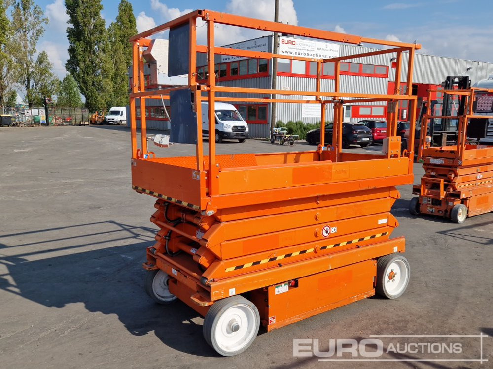 2015 SkyJack SJ111-4626 - Plataforma elevadora: foto 1 2015 SkyJack SJ111-4626 - Plataforma elevadora: foto 1