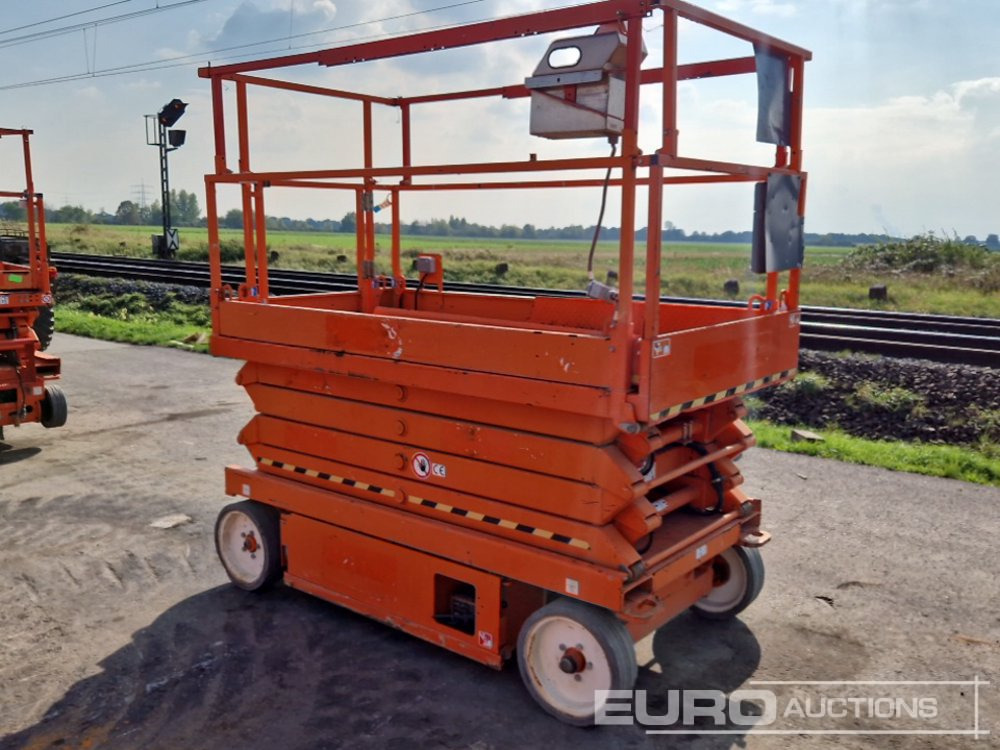 2015 SkyJack SJ111-4626 - Plataforma elevadora: foto 3 2015 SkyJack SJ111-4626 - Plataforma elevadora: foto 3