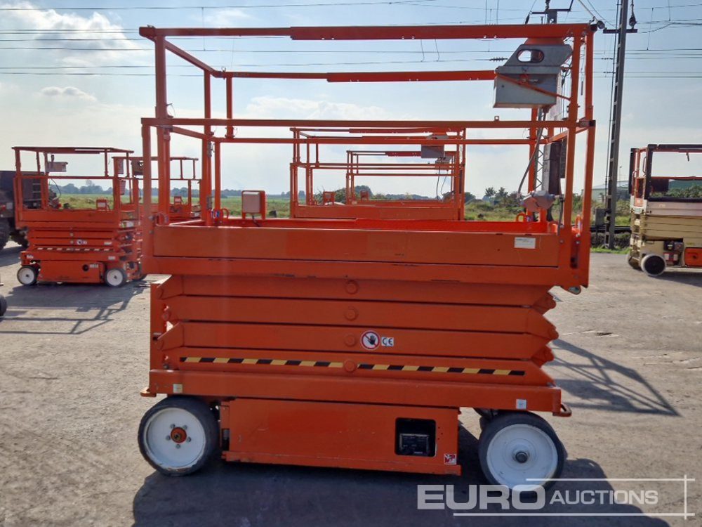 2015 SkyJack SJ111-4626 - Plataforma elevadora: foto 5 2015 SkyJack SJ111-4626 - Plataforma elevadora: foto 5