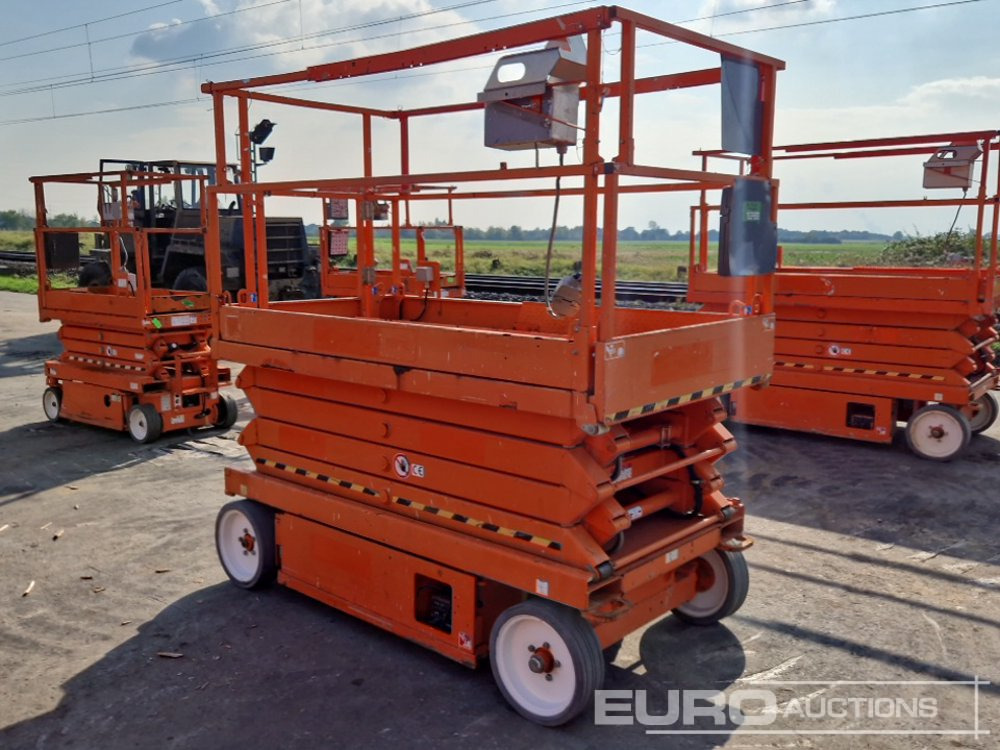 2015 SkyJack SJ111-4626 - Plataforma elevadora: foto 3 2015 SkyJack SJ111-4626 - Plataforma elevadora: foto 3