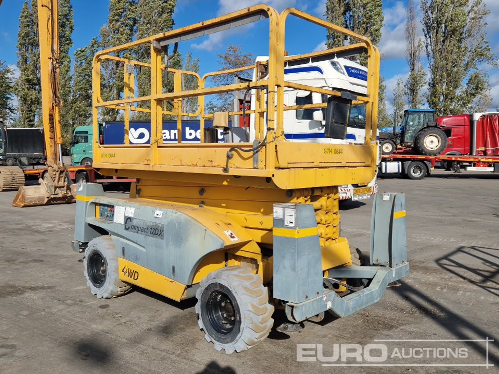 Plataforma de tijeras 2017 Haulotte Compact 12DX: foto 6 Plataforma de tijeras 2017 Haulotte Compact 12DX: foto 6