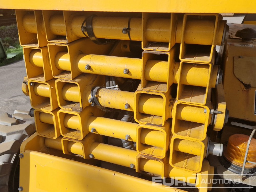 Plataforma de tijeras 2017 Haulotte Compact 12DX: foto 15 Plataforma de tijeras 2017 Haulotte Compact 12DX: foto 15