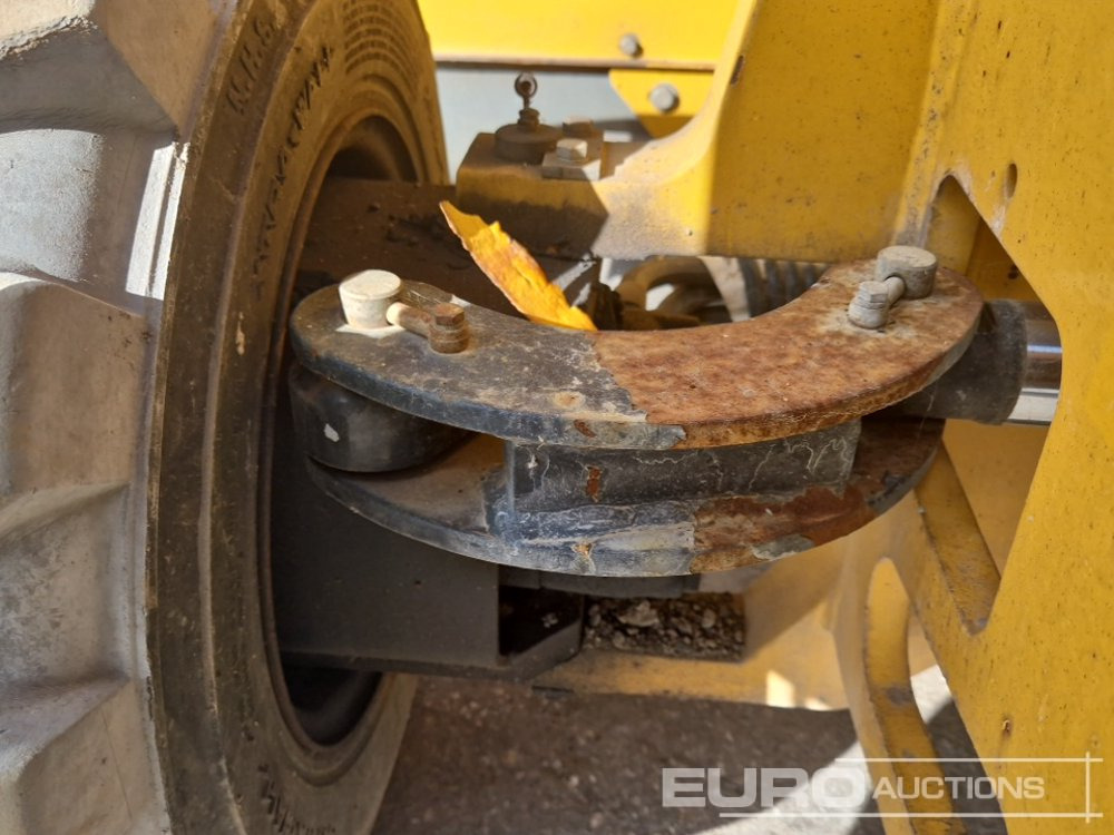 Plataforma de tijeras 2017 Haulotte Compact 12DX: foto 11 Plataforma de tijeras 2017 Haulotte Compact 12DX: foto 11