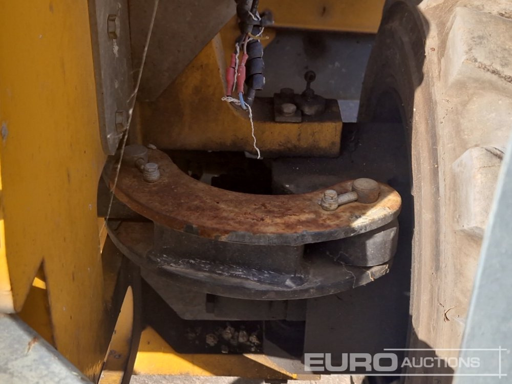 Plataforma de tijeras 2017 Haulotte Compact 12DX: foto 12 Plataforma de tijeras 2017 Haulotte Compact 12DX: foto 12