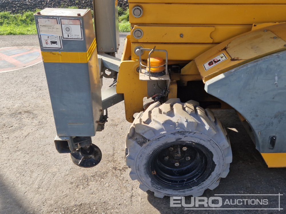 Plataforma de tijeras 2017 Haulotte Compact 12DX: foto 8 Plataforma de tijeras 2017 Haulotte Compact 12DX: foto 8