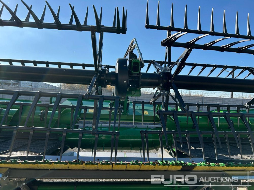 2022 John Deere HD45X - Cosechadora de granos: foto 4 2022 John Deere HD45X - Cosechadora de granos: foto 4