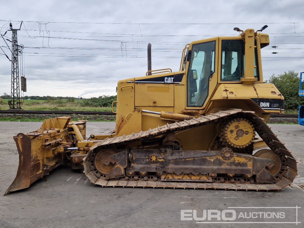 CAT D6N LGP - Bulldozer: foto 2 CAT D6N LGP - Bulldozer: foto 2