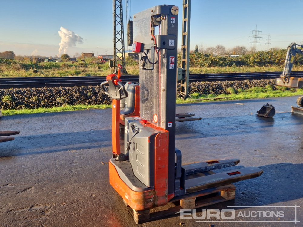 2018 Linde ELectric Walk Behind Pallet Truck - Equipo de manutención: foto 3 2018 Linde ELectric Walk Behind Pallet Truck - Equipo de manutención: foto 3