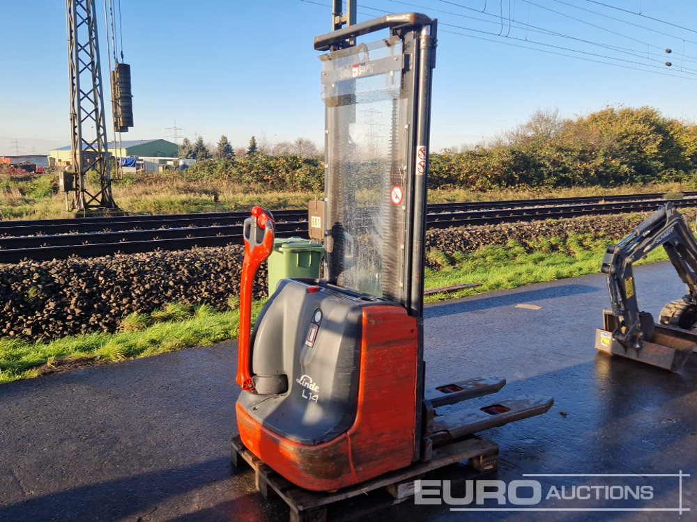 2021 Linde Electric Walk Behind Pallet Truck - Equipo de manutención: foto 1 2021 Linde Electric Walk Behind Pallet Truck - Equipo de manutención: foto 1