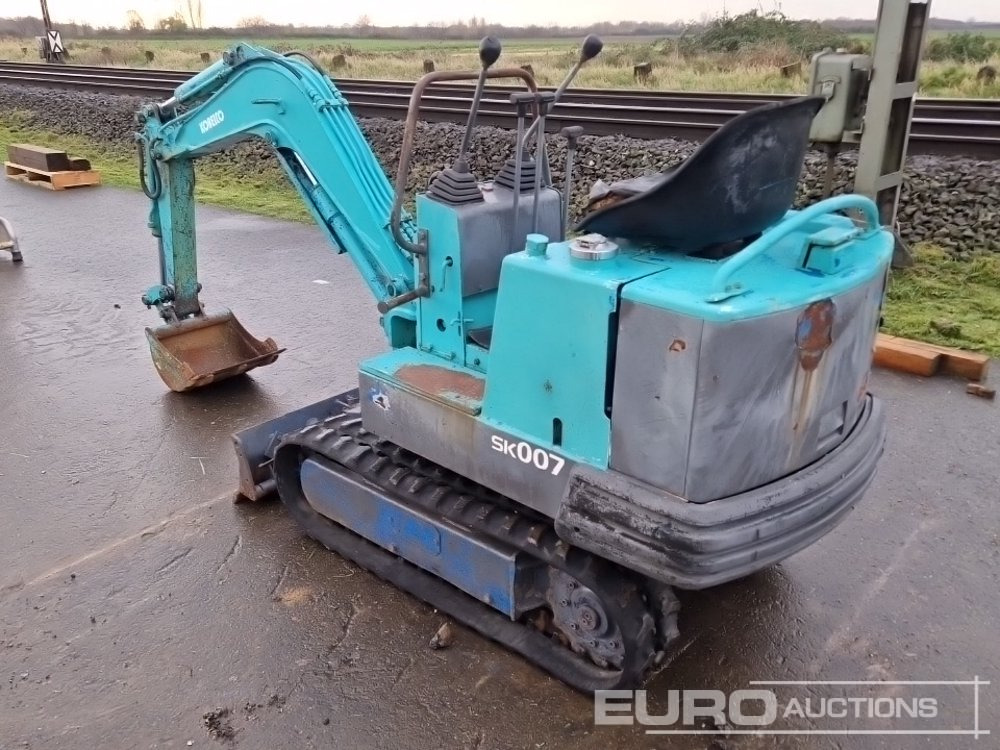 Kobelco SK007 - Miniexcavadora: foto 3 Kobelco SK007 - Miniexcavadora: foto 3