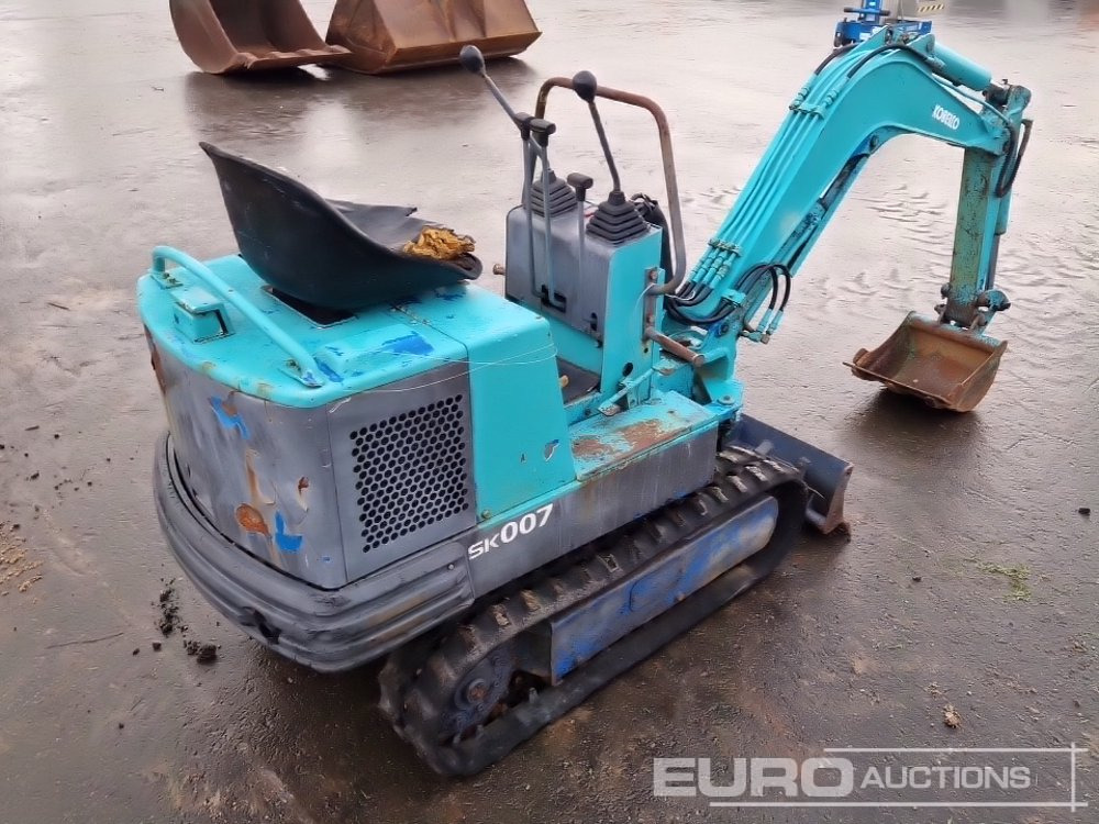 Kobelco SK007 - Miniexcavadora: foto 4 Kobelco SK007 - Miniexcavadora: foto 4