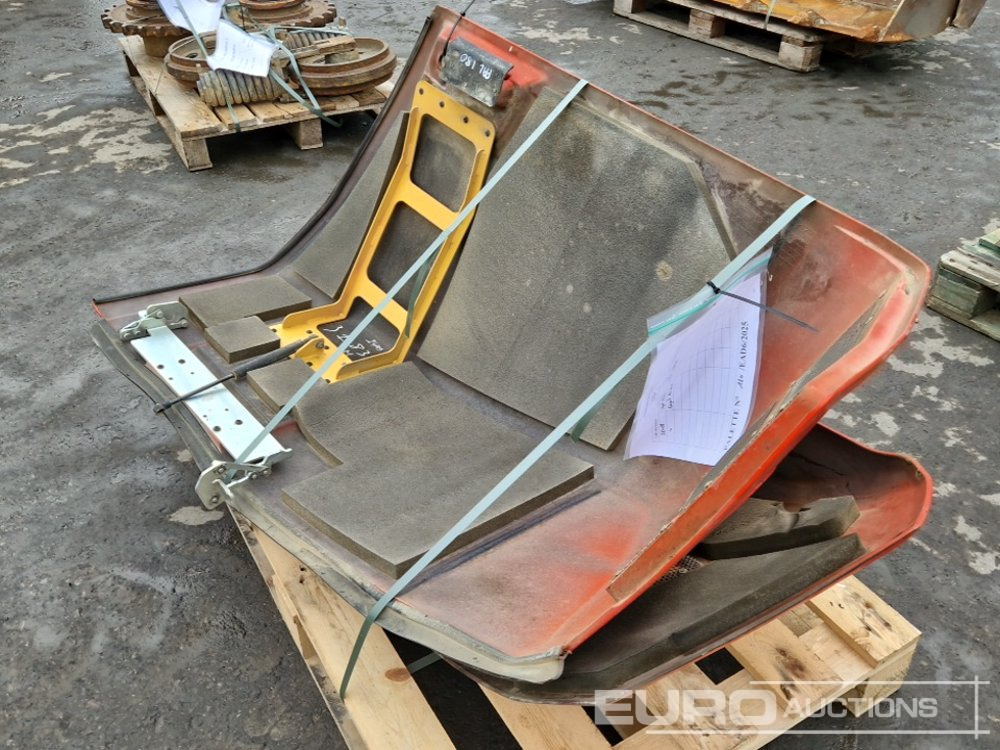 Engine Bonnet to suit Volvo ECR50D - Recambio para Excavadora: foto 4 Engine Bonnet to suit Volvo ECR50D - Recambio para Excavadora: foto 4