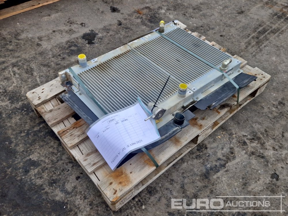 Radiator to suit Volvo ECR88D - Recambio para Excavadora: foto 1 Radiator to suit Volvo ECR88D - Recambio para Excavadora: foto 1