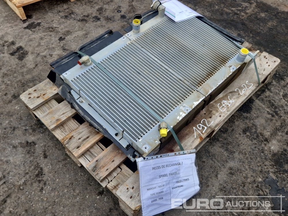 Radiator to suit Volvo ECR88D - Recambio para Excavadora: foto 3 Radiator to suit Volvo ECR88D - Recambio para Excavadora: foto 3