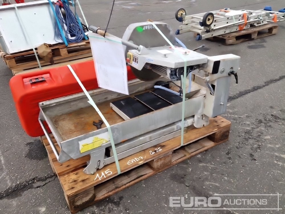 TX-900 Wall Sander, Masonry Saw - Construcción de carreteras: foto 1 TX-900 Wall Sander, Masonry Saw - Construcción de carreteras: foto 1