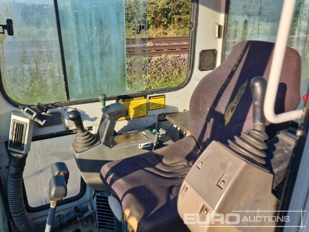 Miniexcavadora Takeuchi TB016: foto 19