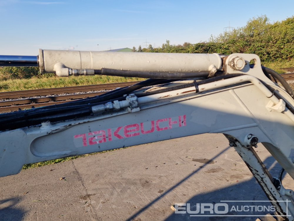 Miniexcavadora Takeuchi TB016: foto 17