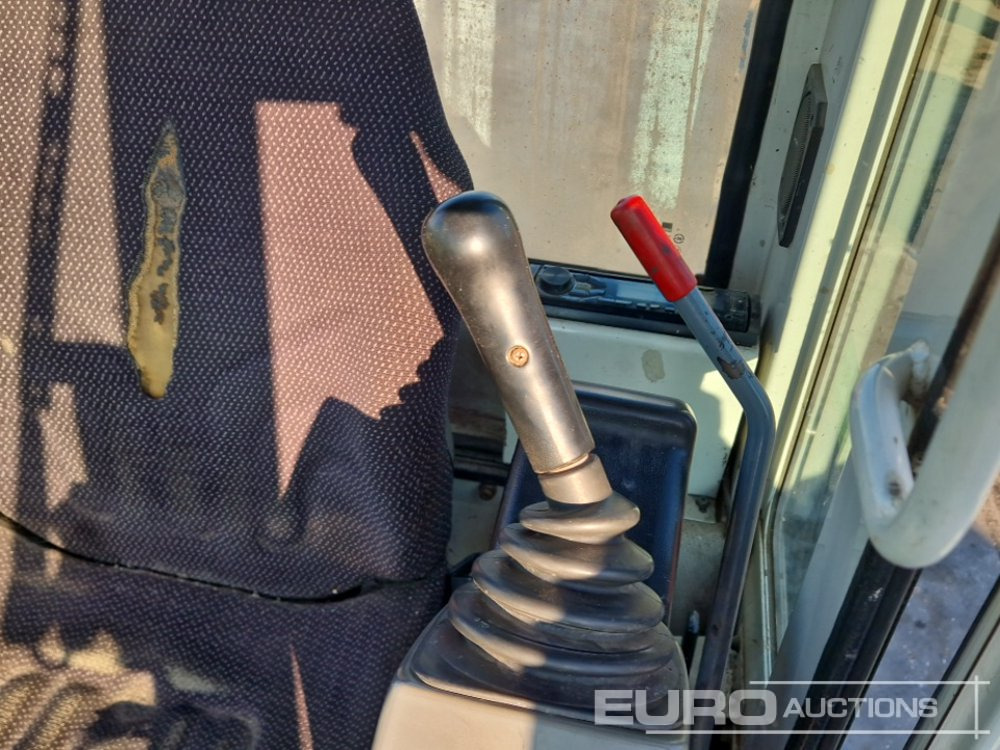 Miniexcavadora Takeuchi TB016: foto 23